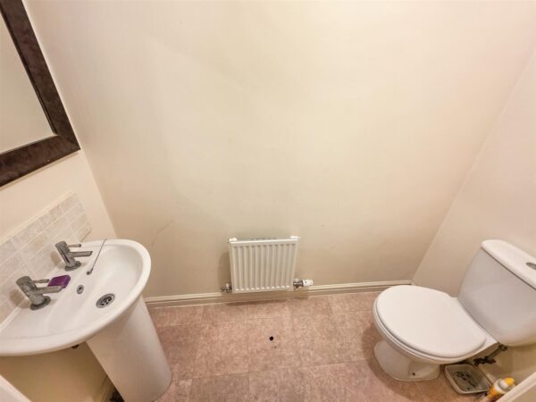 Fieldfare Close, Corby