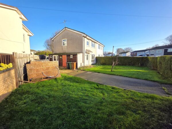 Wharfedale Road, Corby