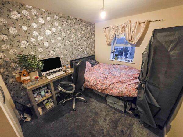 Fieldfare Close, Corby