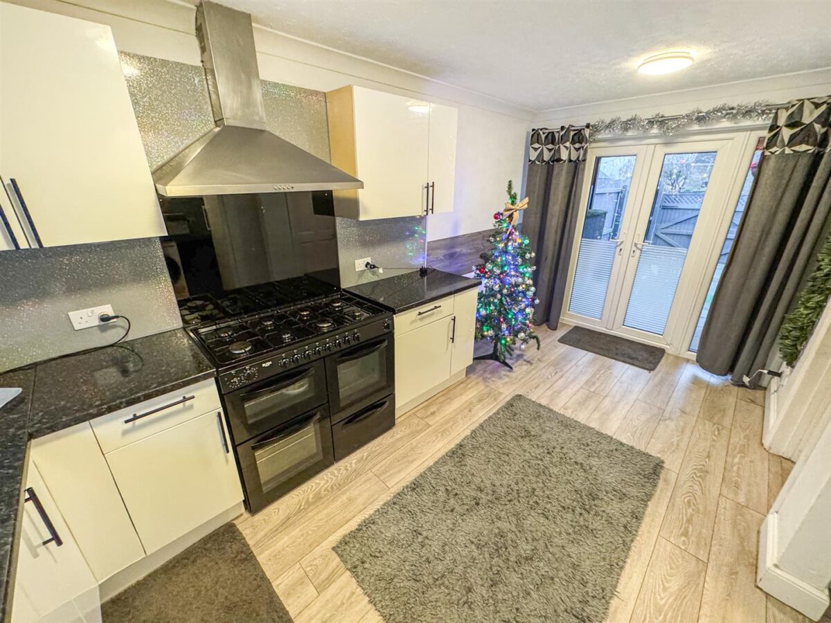 Greenland Walk, Corby