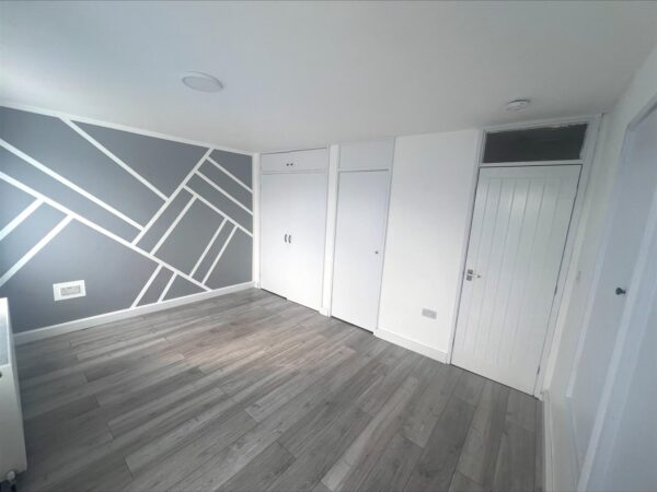 Farmstead Road, Corby