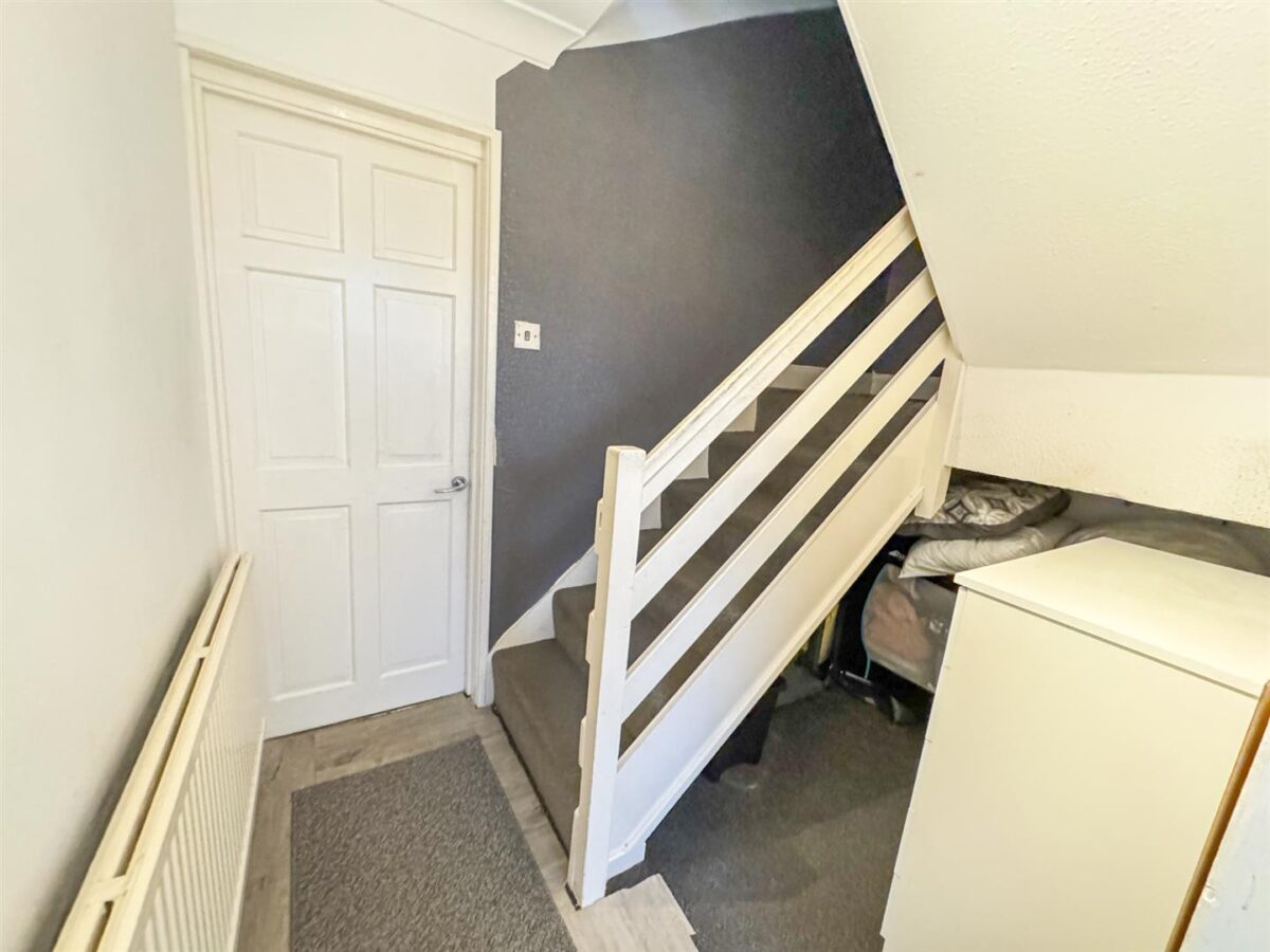 Greenland Walk, Corby