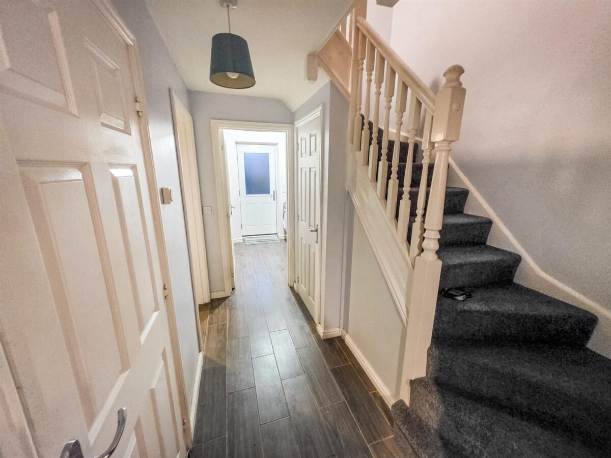 Fieldfare Close, Corby