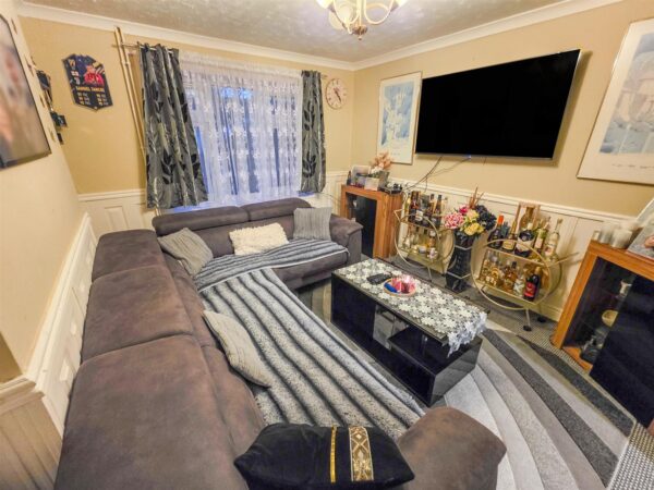 Landseer Court, Corby