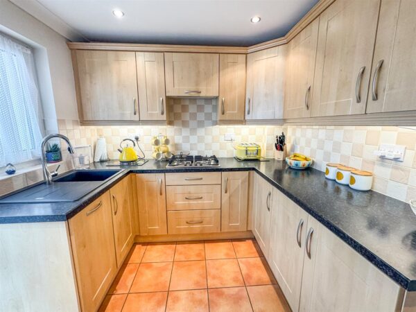 Bonington Walk, Corby