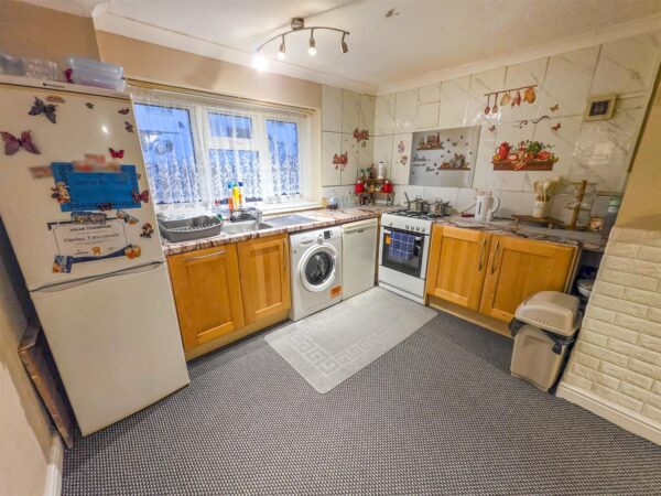 Landseer Court, Corby