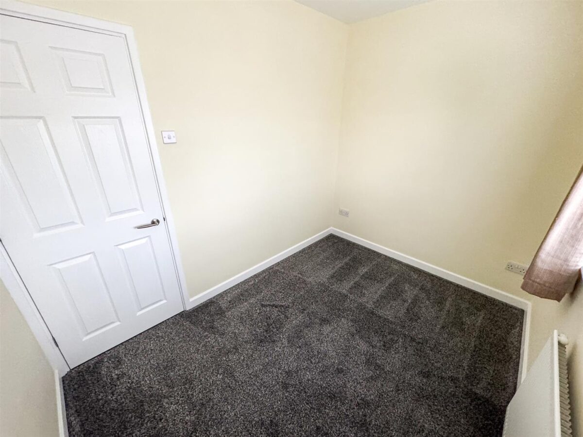 Tanfields Grove, Corby