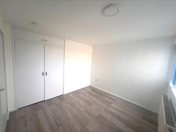 Farmstead Road, Corby