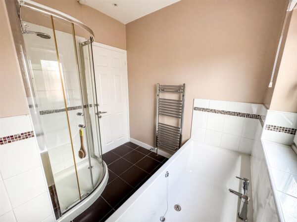 Tanfields Grove, Corby