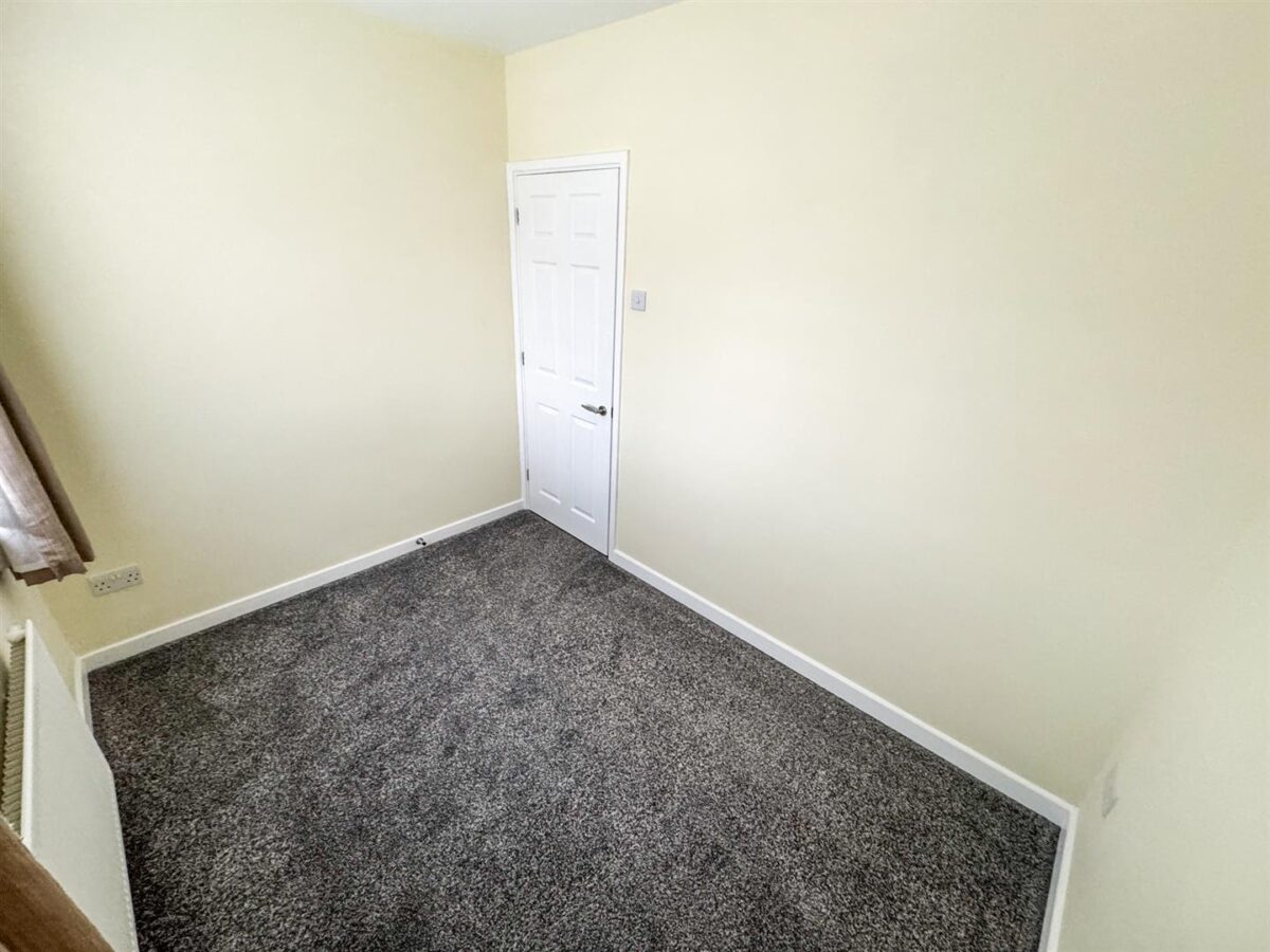 Tanfields Grove, Corby