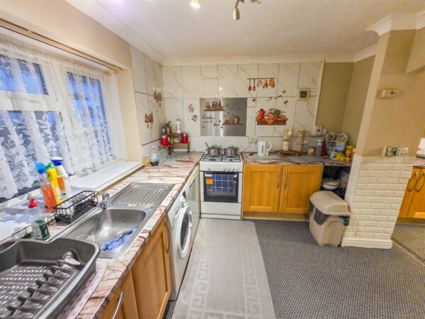 Landseer Court, Corby