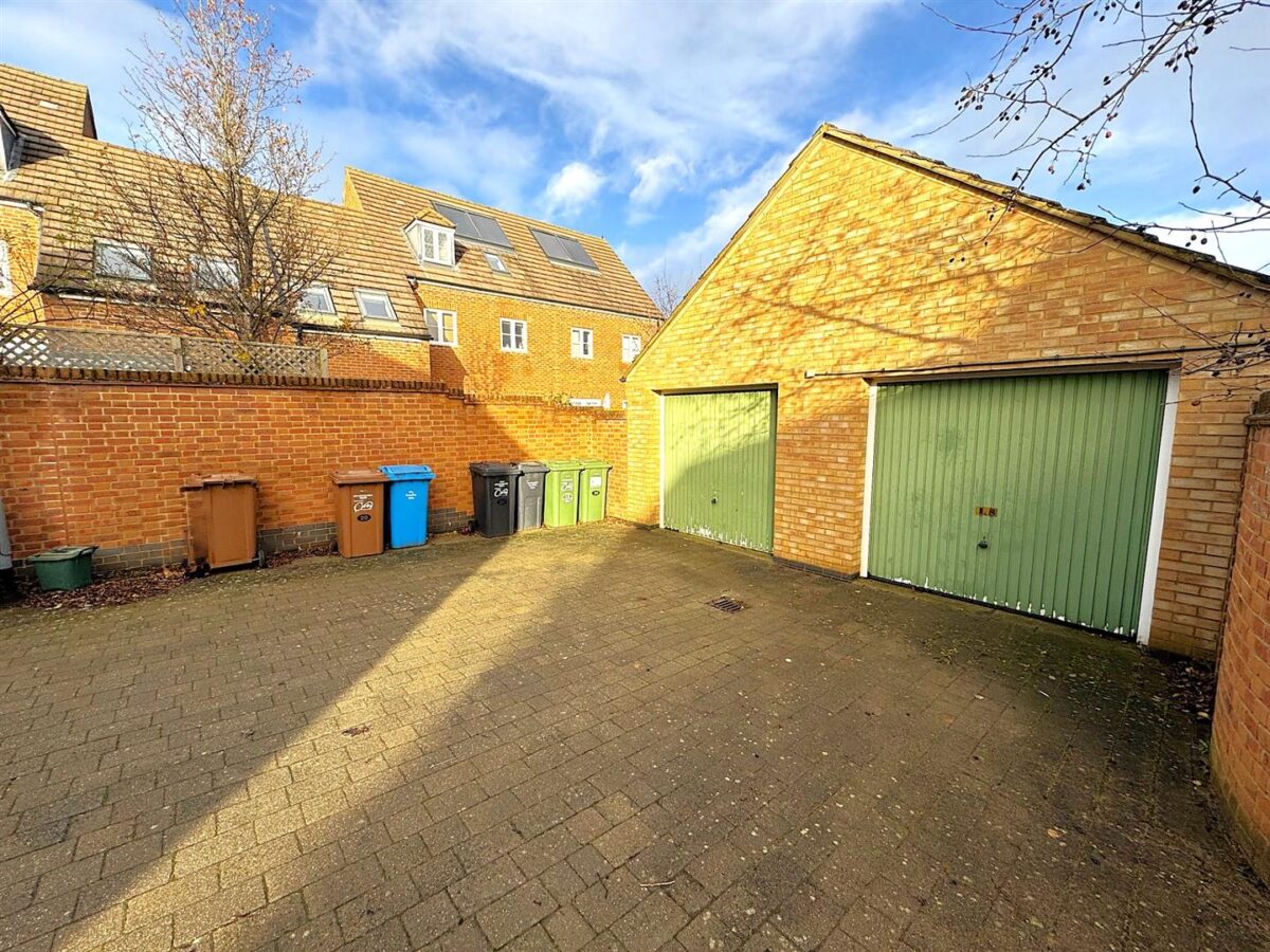 Courteenhall Drive, Corby