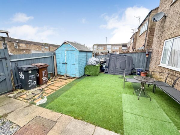 Greenland Walk, Corby