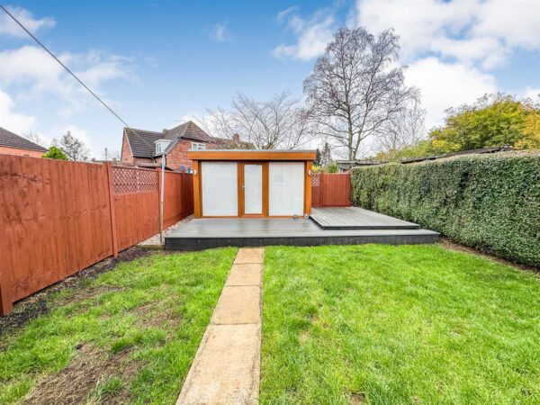 Tanfields Grove, Corby