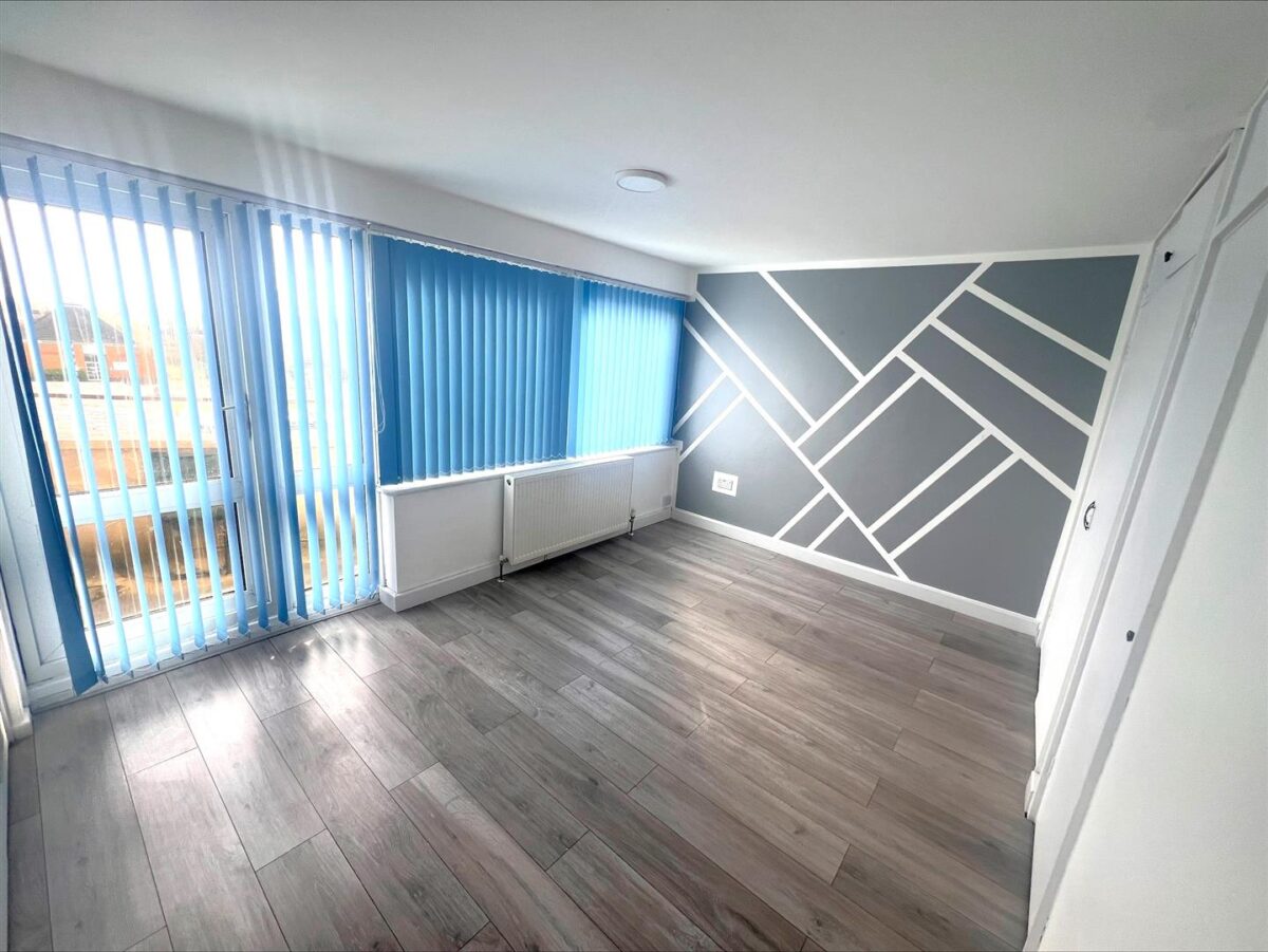 Farmstead Road, Corby