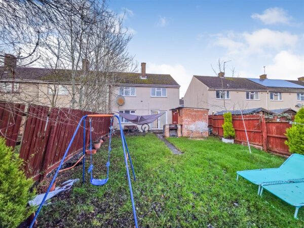 Landseer Court, Corby