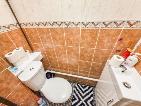 Landseer Court, Corby