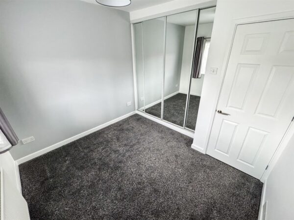 Tanfields Grove, Corby