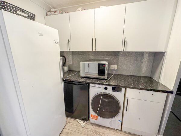 Greenland Walk, Corby