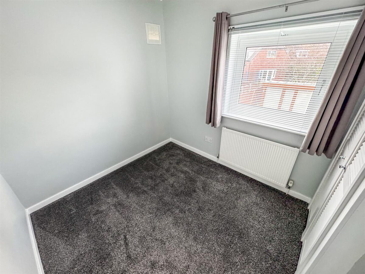 Tanfields Grove, Corby