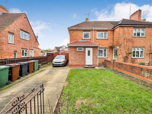 Tanfields Grove, Corby