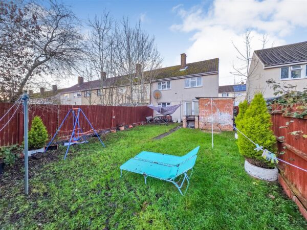 Landseer Court, Corby