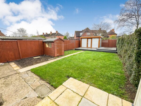 Tanfields Grove, Corby