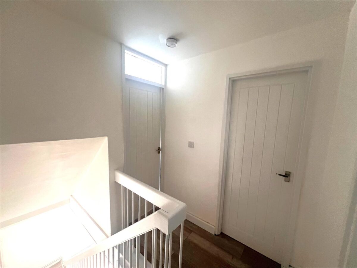 Farmstead Road, Corby