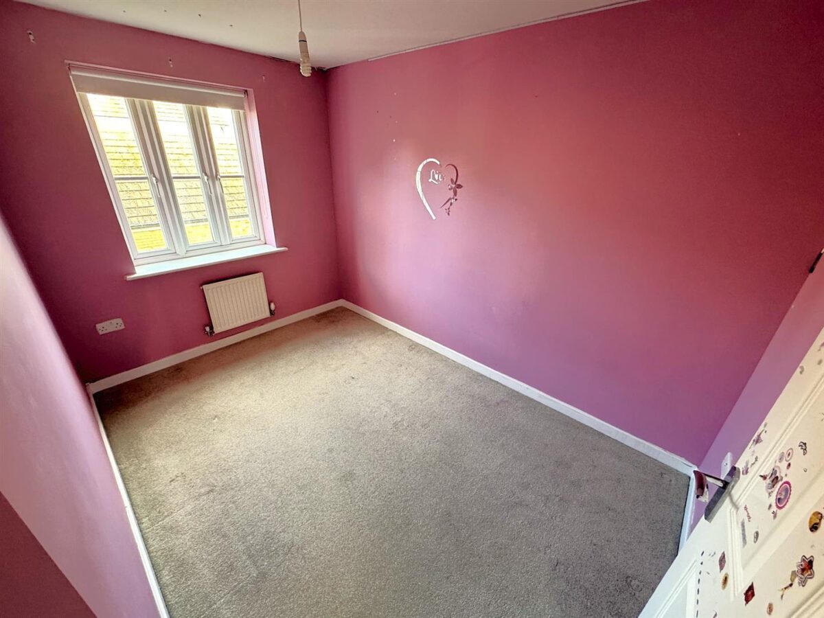 Courteenhall Drive, Corby