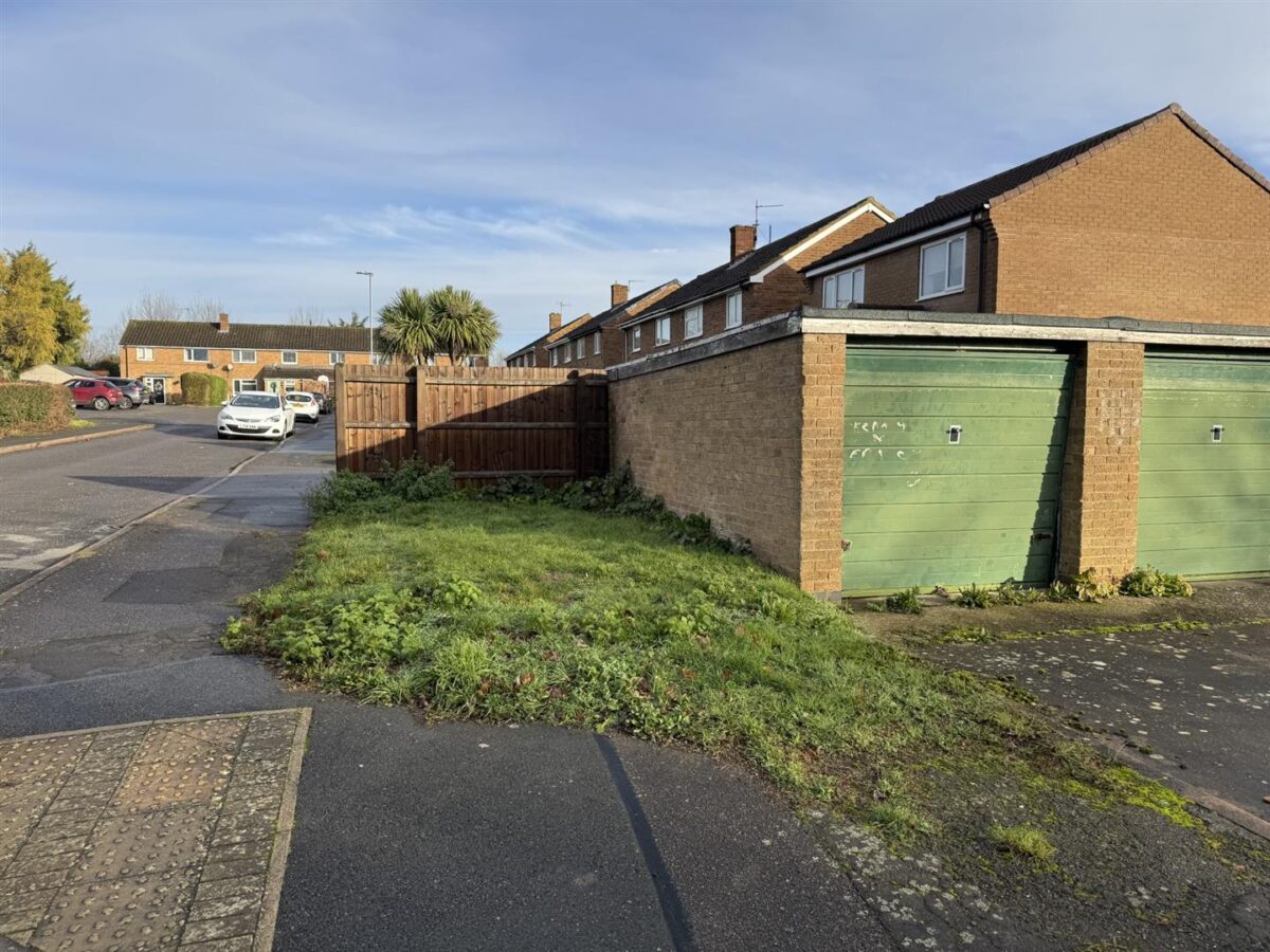 White Post Court, Corby