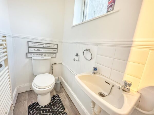 Greenland Walk, Corby