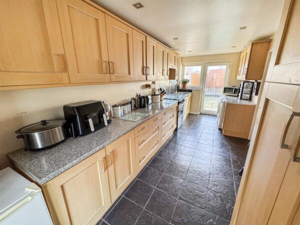 Willow Brook Road, Corby