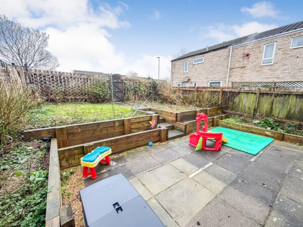 Lingfield Walk, Corby