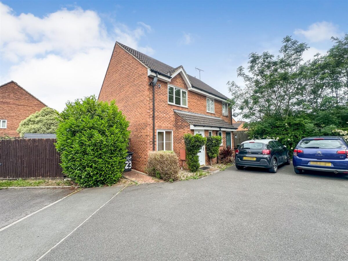 Barth Close, Great Oakley, Corby