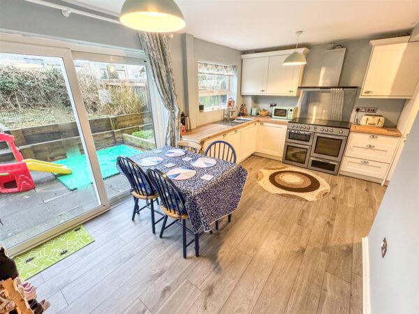 Lingfield Walk, Corby