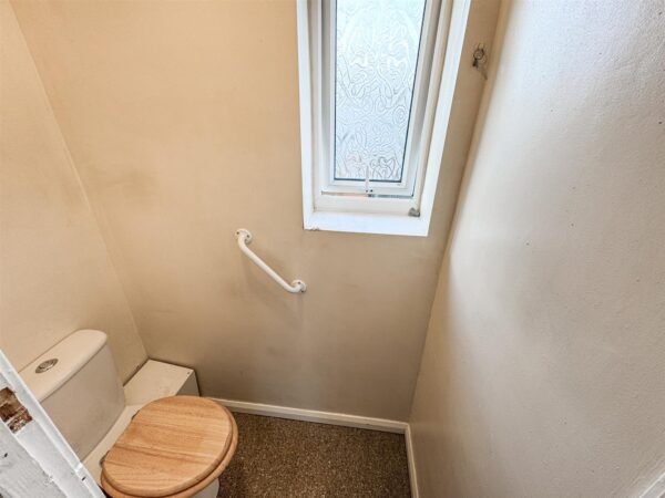 Willow Brook Road, Corby