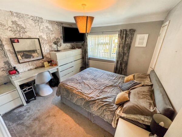 Glastonbury Road, Corby