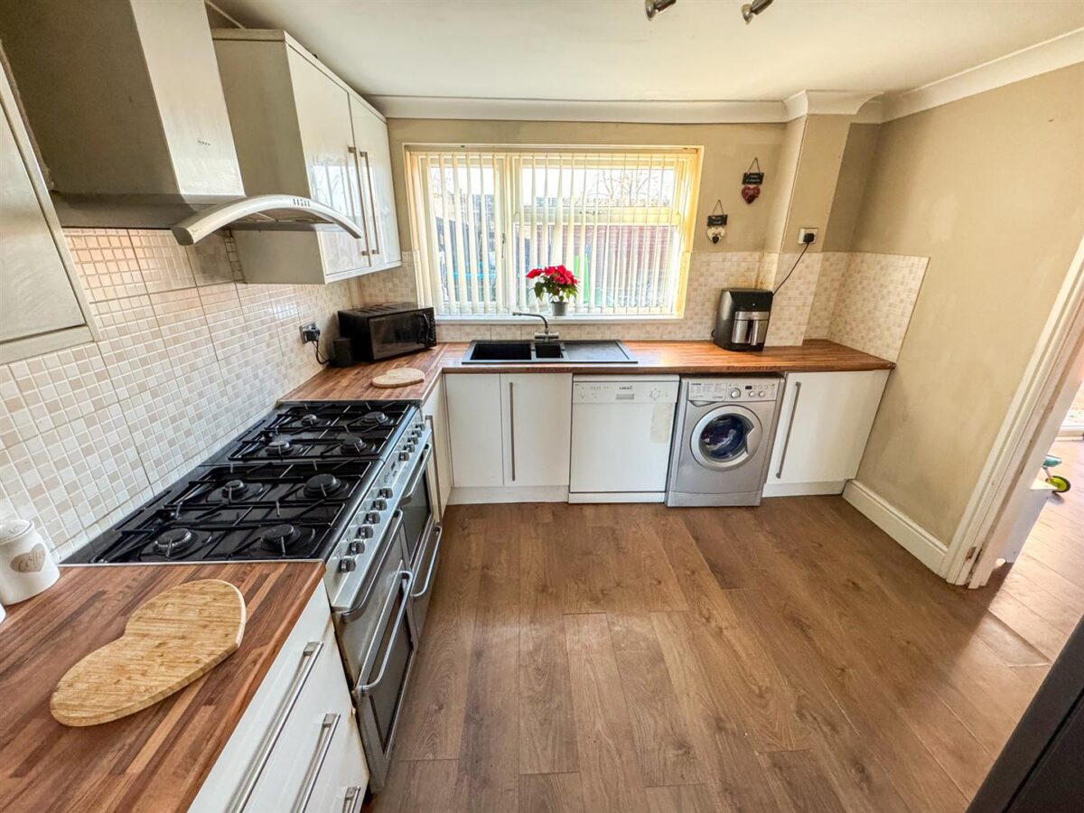 Glastonbury Road, Corby