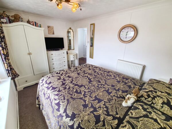 Oundle Road, Weldon, Corby