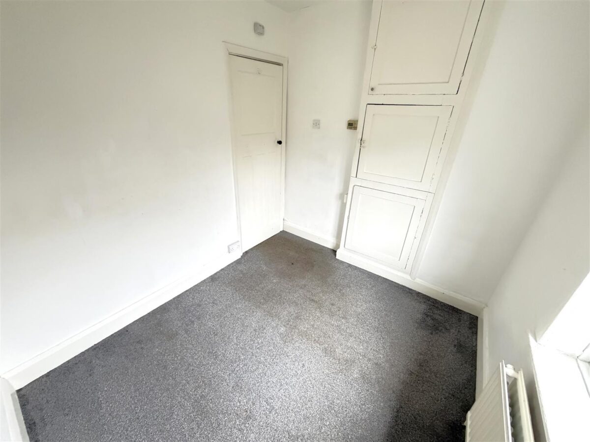 Faraday Grove, Corby