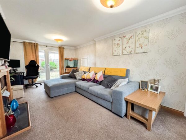 Croyde Avenue, Corby