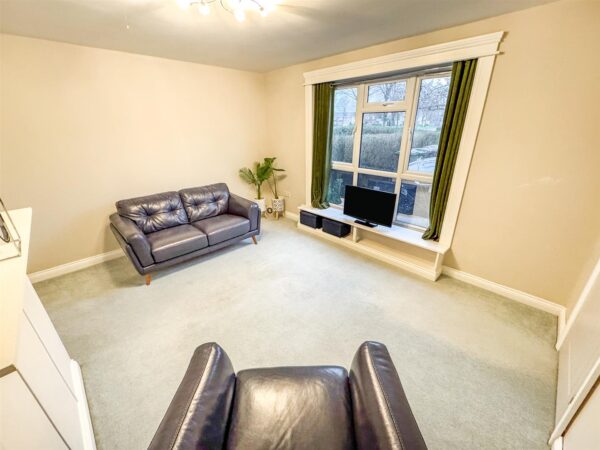 Studfall Avenue, Corby