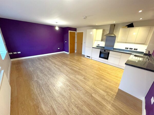 Studfall Avenue, Corby