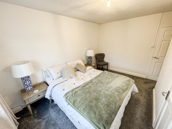 Welford Grove, Corby