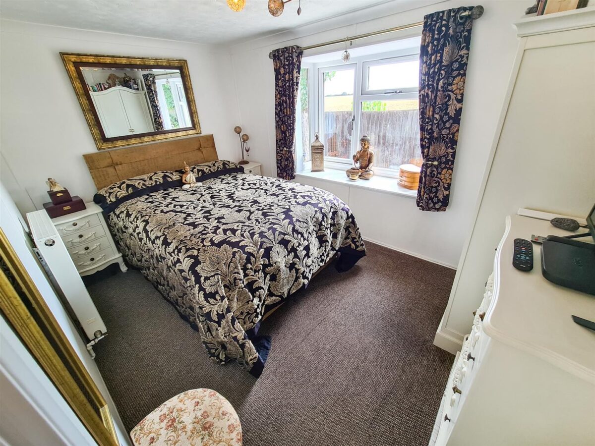 Oundle Road, Weldon, Corby