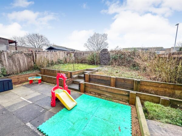 Lingfield Walk, Corby