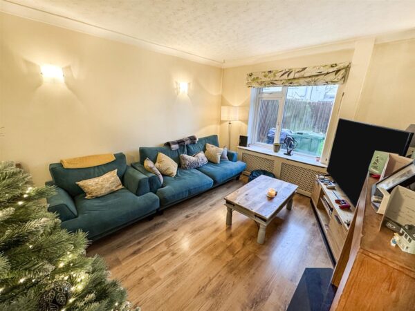 Welford Grove, Corby