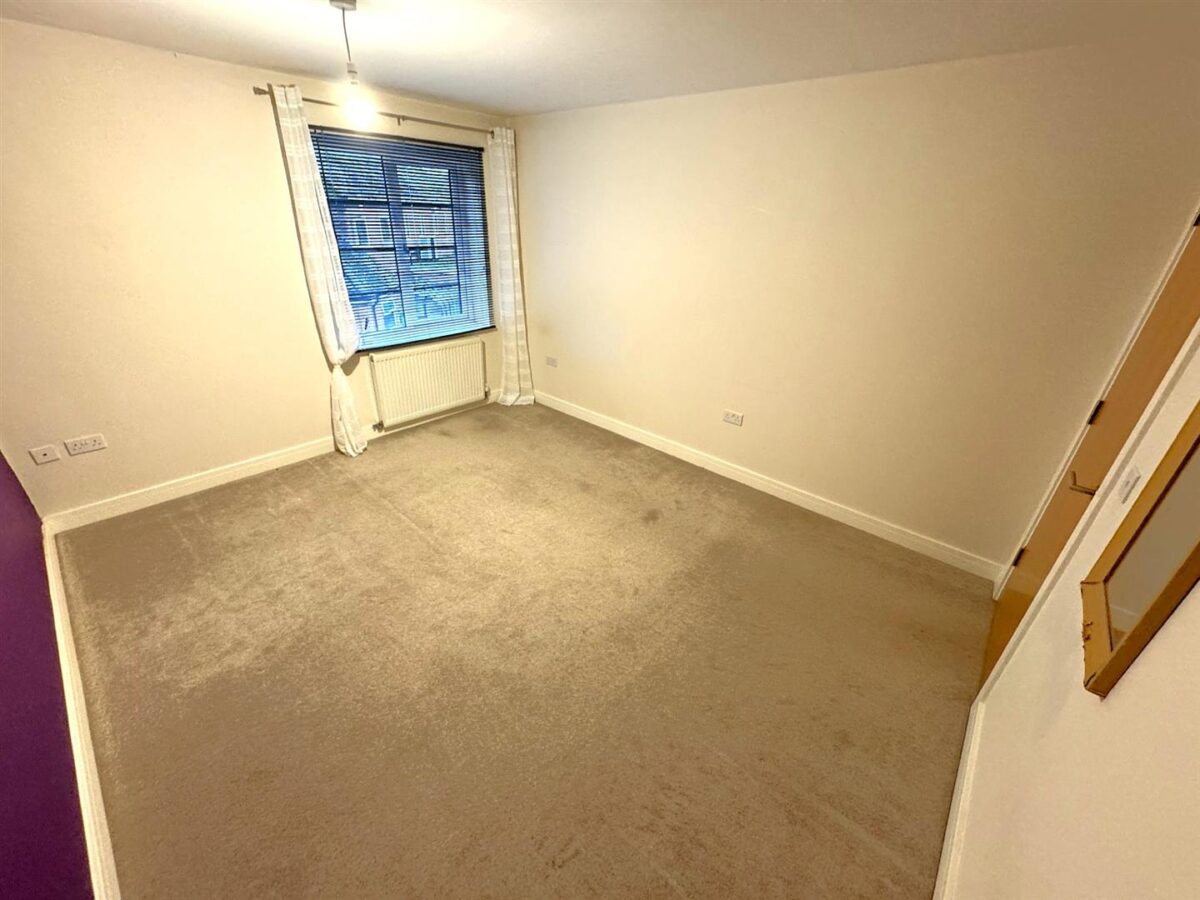 Studfall Avenue, Corby