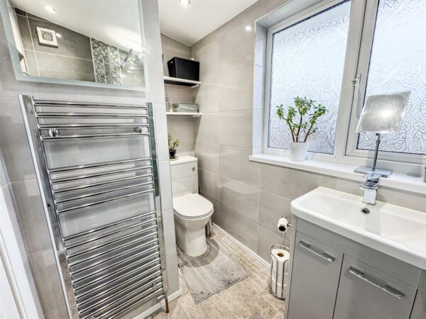 Croyde Avenue, Corby