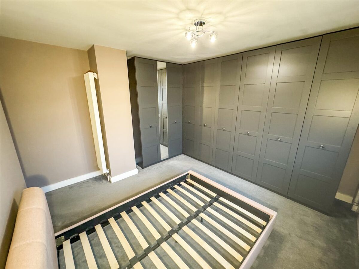 Studfall Avenue, Corby